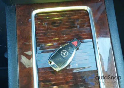 2013 Mercedes-Benz Glk 350 4Matic z USA, uszkodzony, nr VIN WDCGG8JB5DF990536